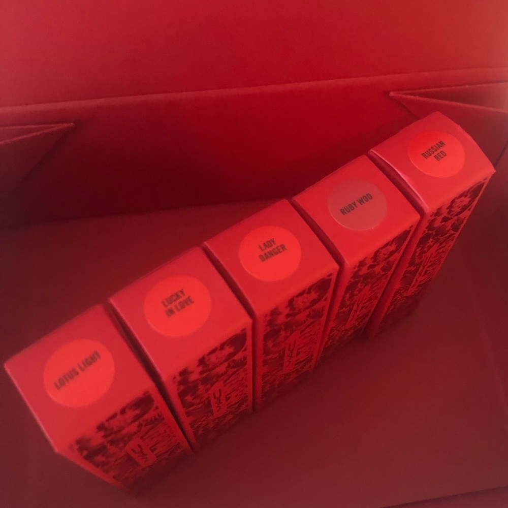 MAC Lunar New Year Lipstick Set Lucky Red 2019 NEW - Picture 5 of 8